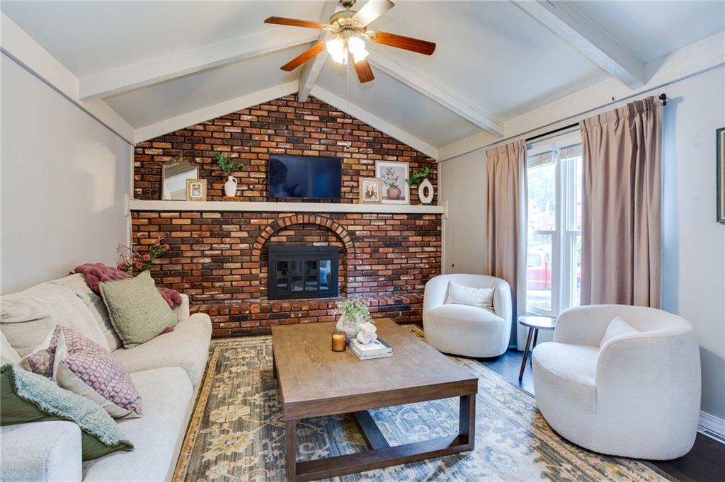 Listing Photo MLS #HMS2648118
