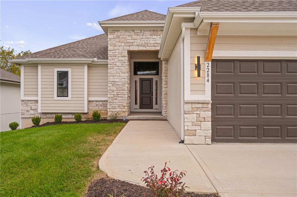 Listing Photo MLS #HMS2649417