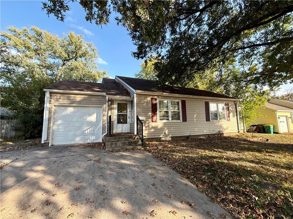 Listing Photo MLS #HMS2649477